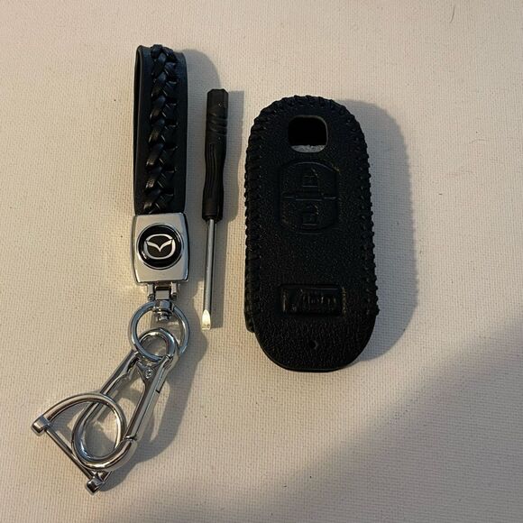 Mazda Key Fob Keychain and Fob Case Cover in Black Leather NWT - Picture 1 of 7